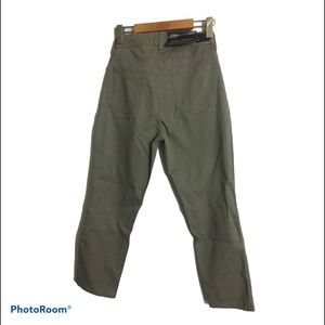 Jones New York The Lexington skinny Capri size 4